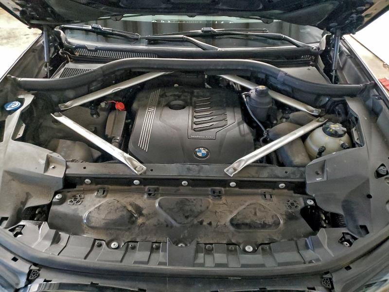 Фото 12 - BMW X7