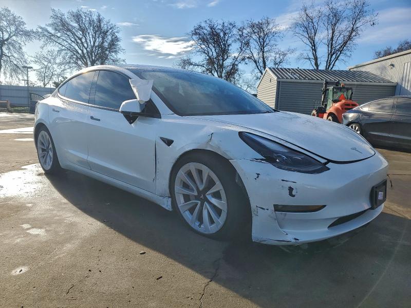 Фото 4 - TESLA MODEL 3