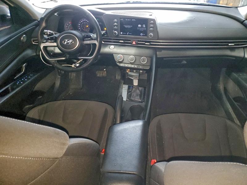 Фото 8 - HYUNDAI ELANTRA