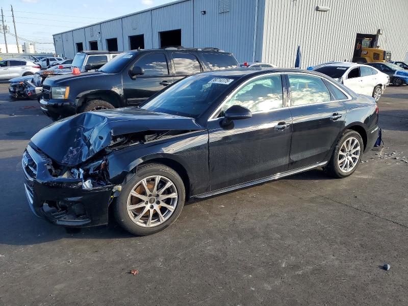 Фото 1 - AUDI A4