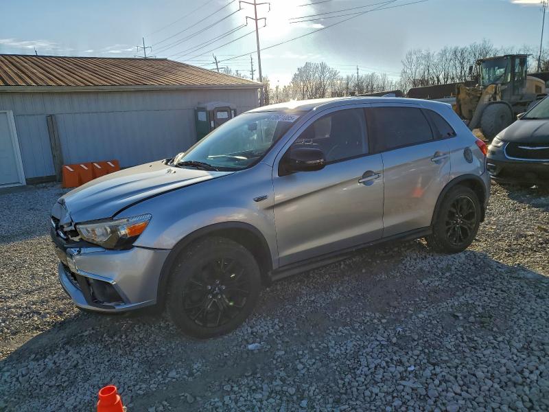 Фото 1 - MITSUBISHI OUTLANDER