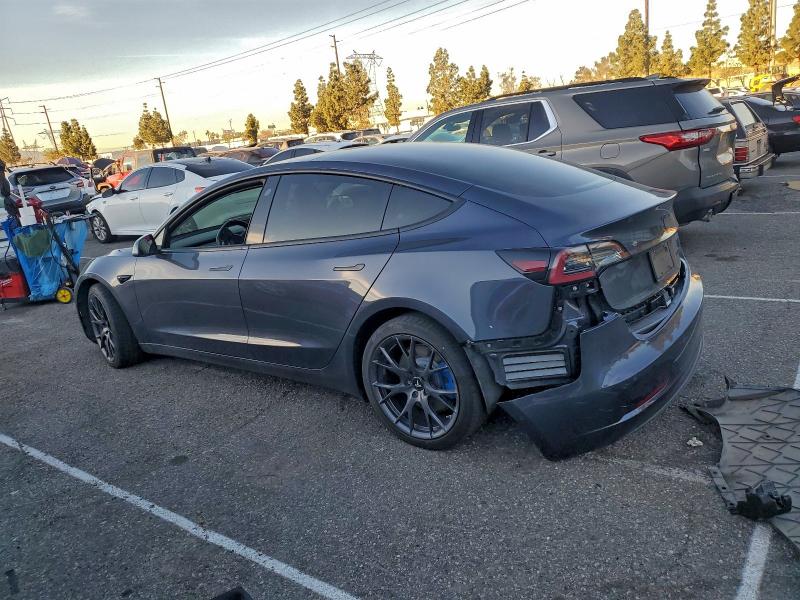 Фото 2 - TESLA MODEL 3