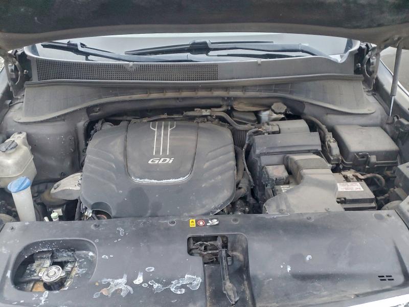 Фото 12 - KIA SORENTO