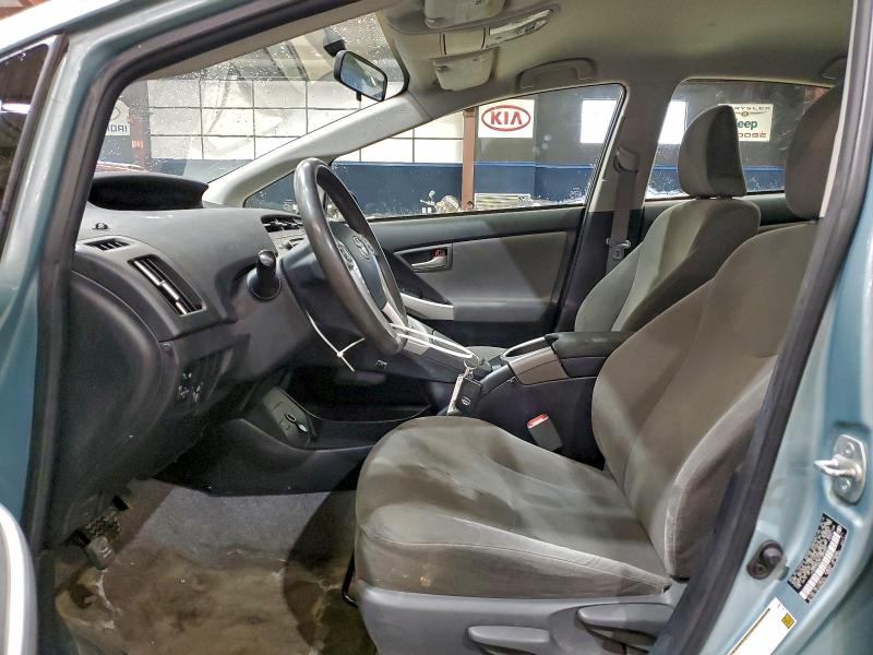 Фото 7 - TOYOTA PRIUS