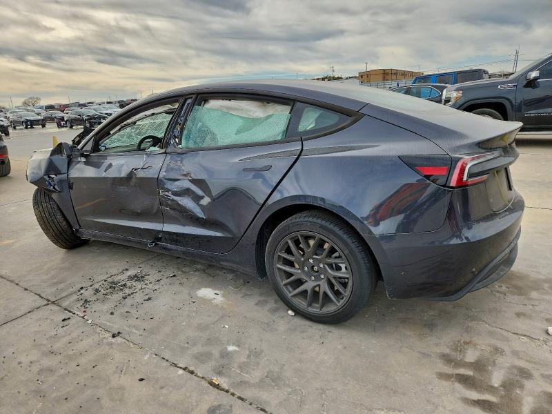 Фото 2 - TESLA MODEL 3