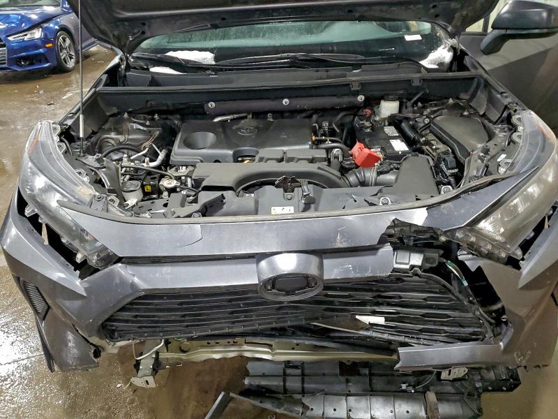 Фото 12 - TOYOTA RAV4