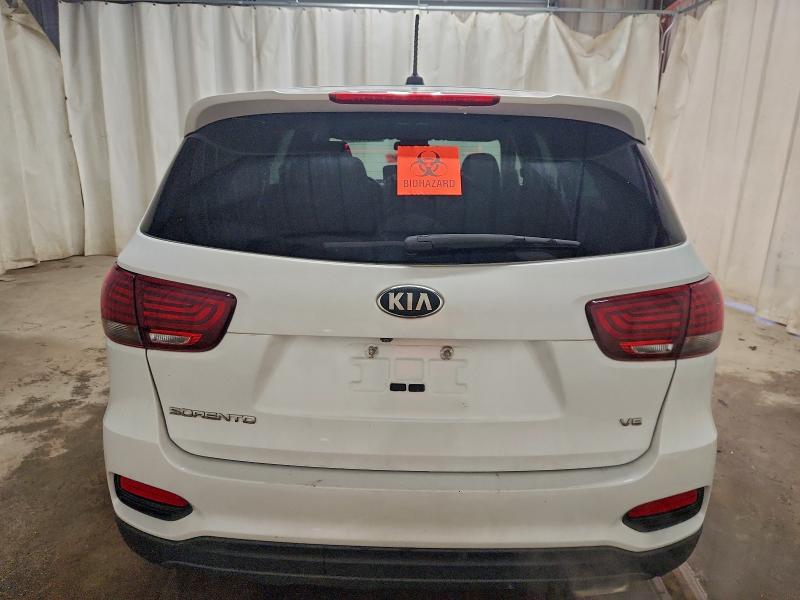 Фото 6 - KIA SORENTO