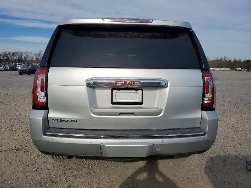 Фото 6 - GMC YUKON