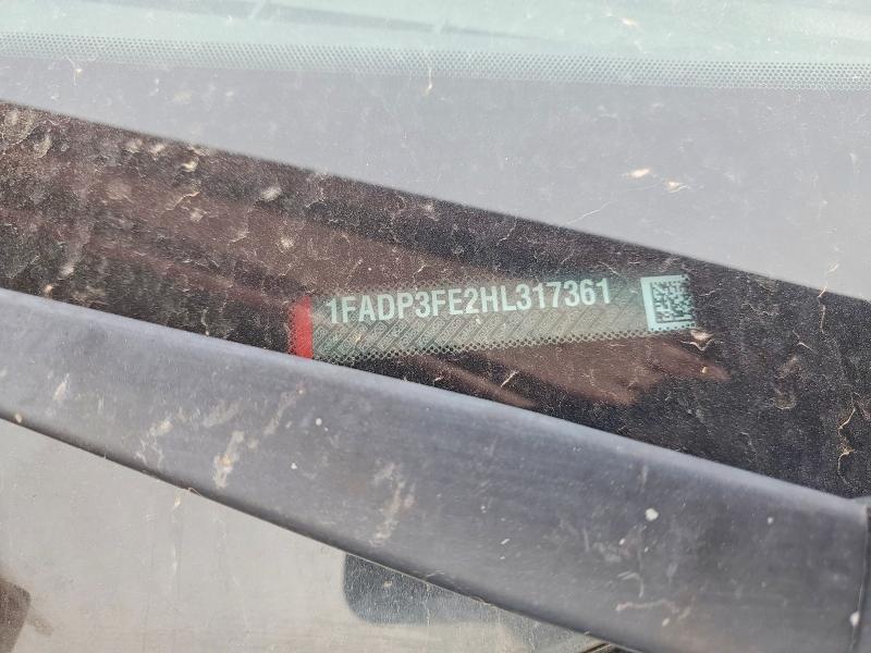 Фото 12 - FORD FOCUS