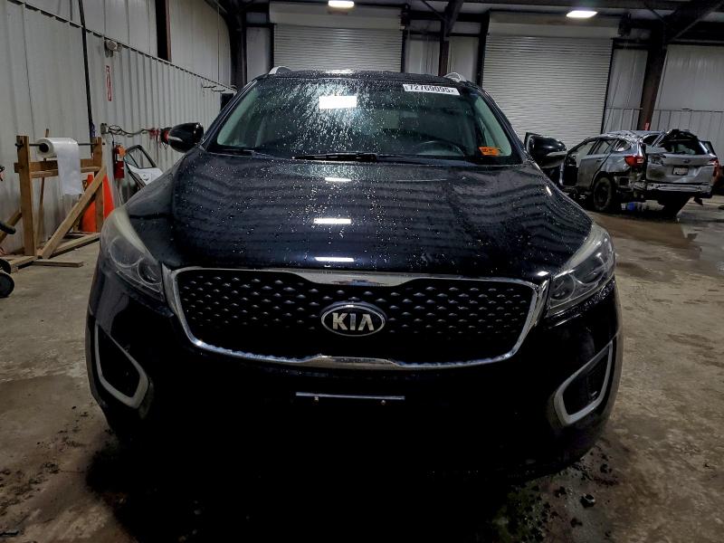 Фото 5 - KIA SORENTO