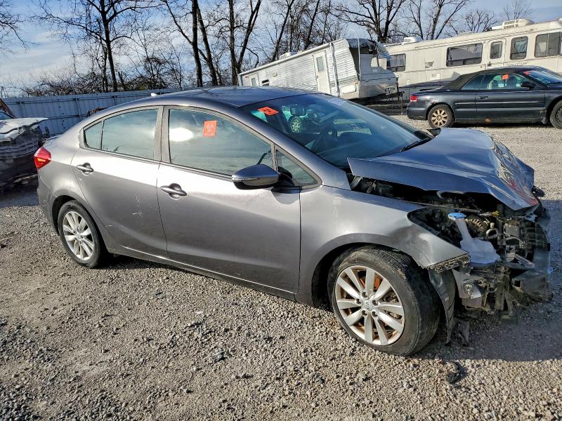 Фото 4 - KIA FORTE