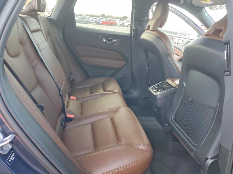 VOLVO XC60 B5 IN 2022 VIN YV4L12RL1N1954368