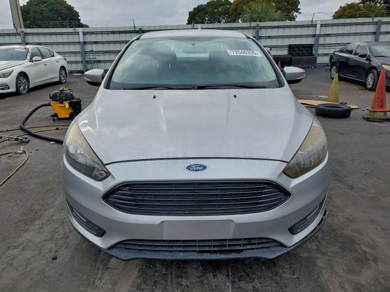 Фото 5 - FORD FOCUS