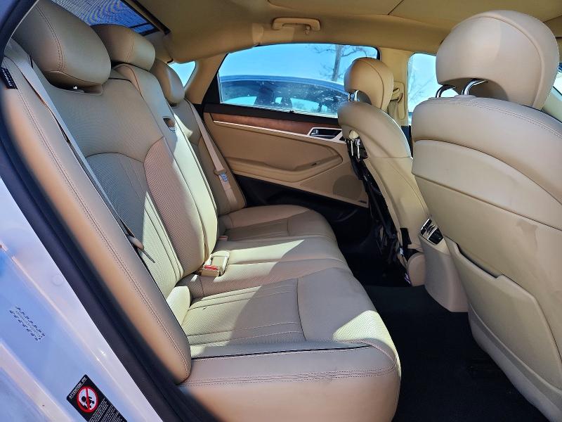 Фото 10 - HYUNDAI GENESIS