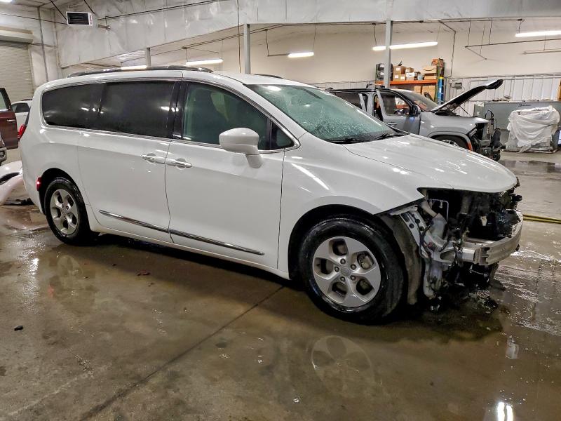 Фото 4 - CHRYSLER PACIFICA