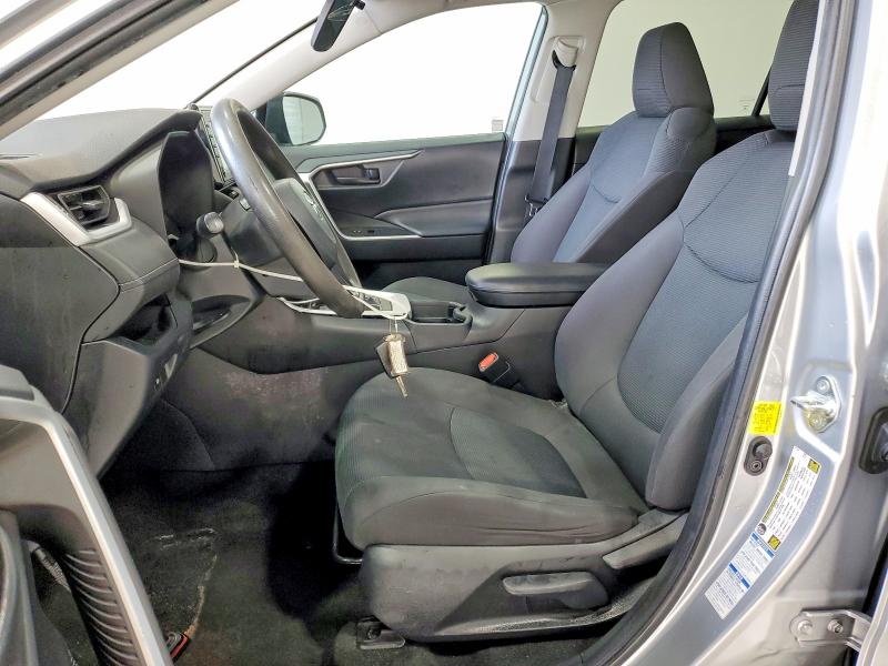 Фото 7 - TOYOTA RAV4