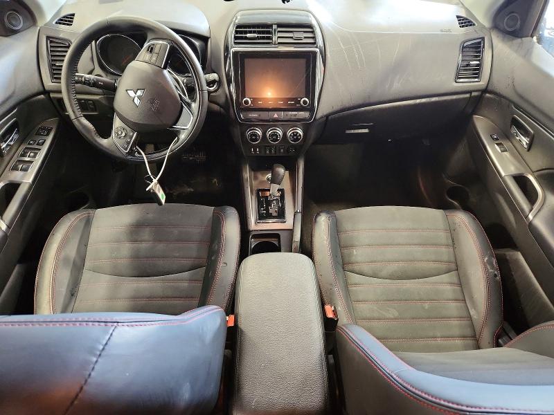 Фото 8 - MITSUBISHI OUTLANDER