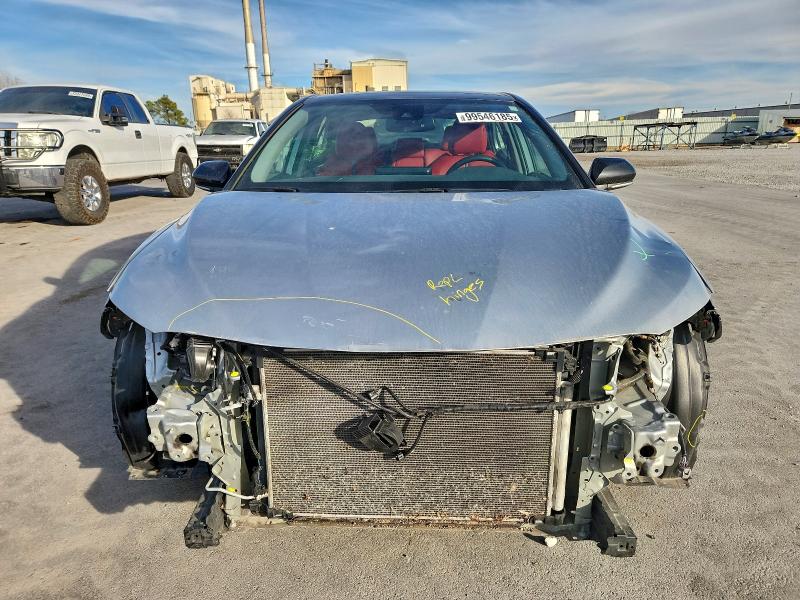 Фото 5 - TOYOTA CAMRY