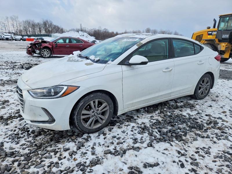 Фото 1 - HYUNDAI ELANTRA