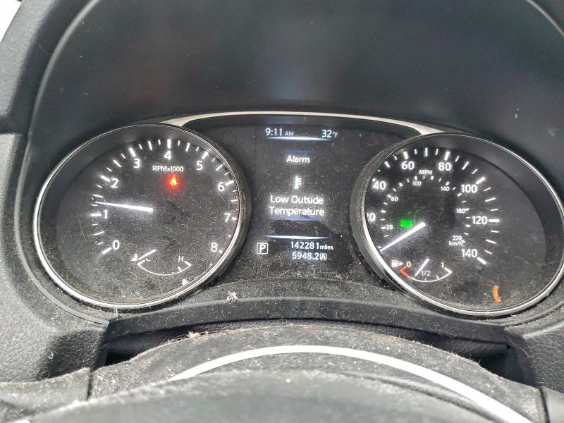 Фото 9 - NISSAN ROGUE