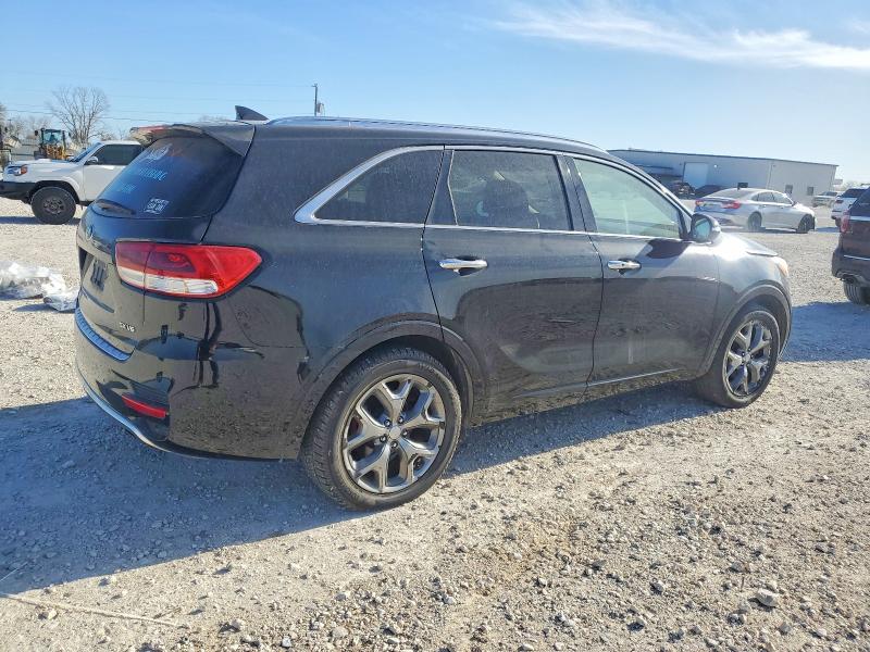 Фото 3 - KIA SORENTO