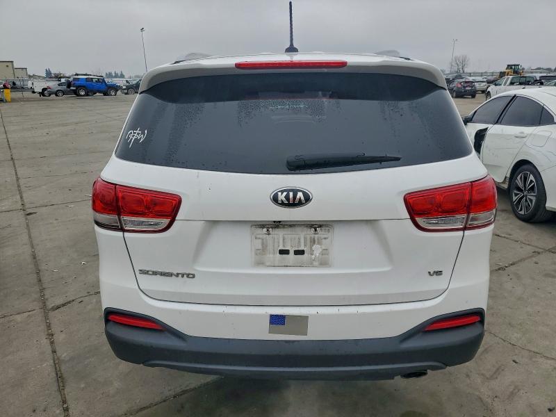 Фото 6 - KIA SORENTO