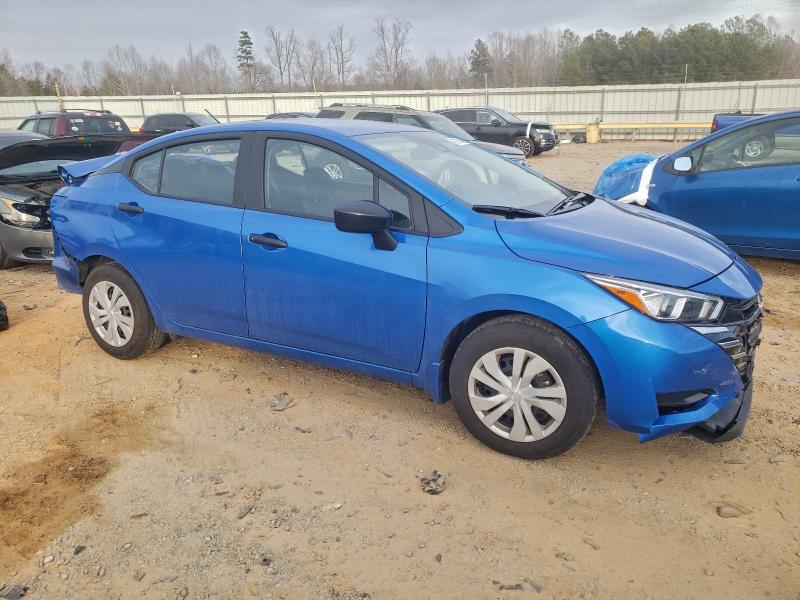 Фото 4 - NISSAN VERSA