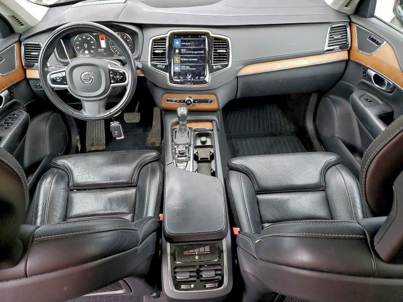 Фото 8 - VOLVO XC90