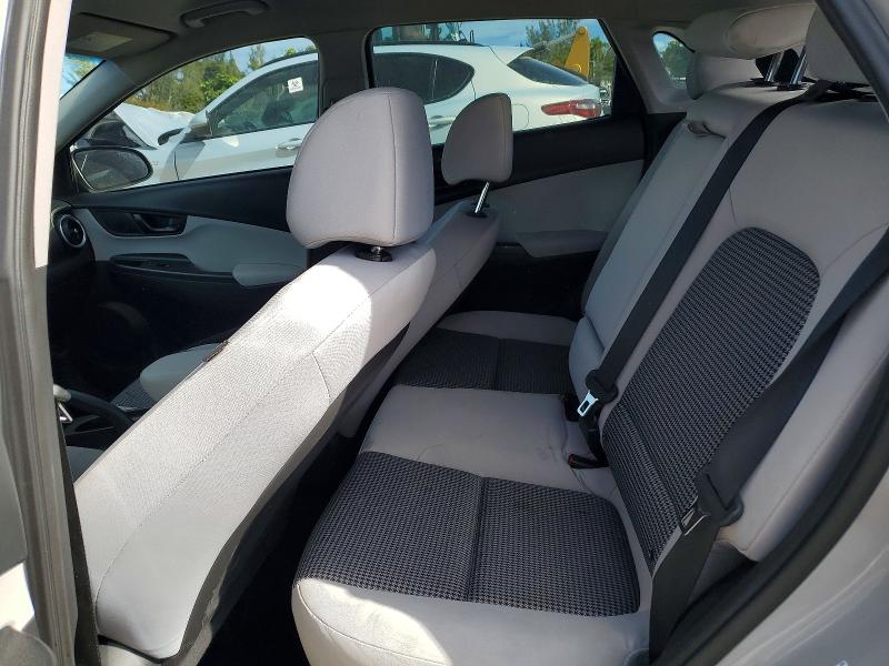 Фото 10 - HYUNDAI KONA