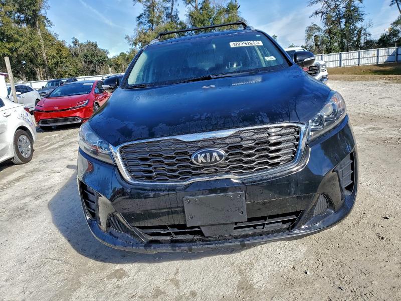 Фото 5 - KIA SORENTO