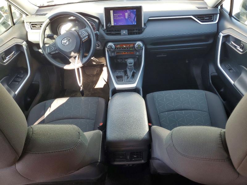 Фото 8 - TOYOTA RAV4