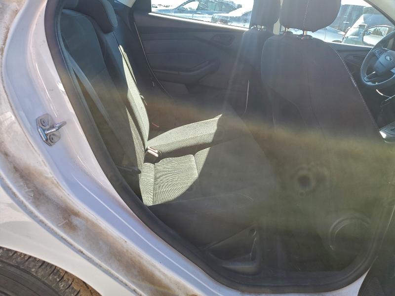 Фото 10 - FORD FOCUS