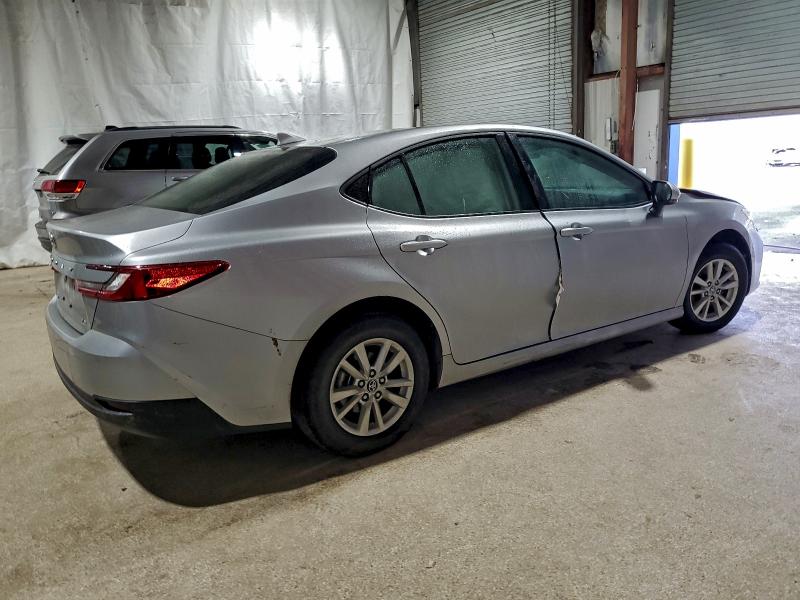 Фото 3 - TOYOTA CAMRY