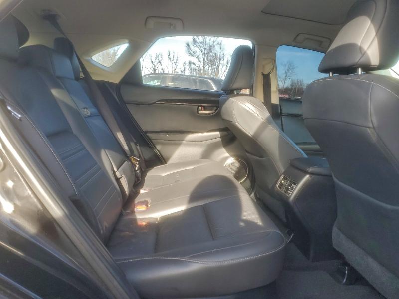 Фото 10 - LEXUS NX