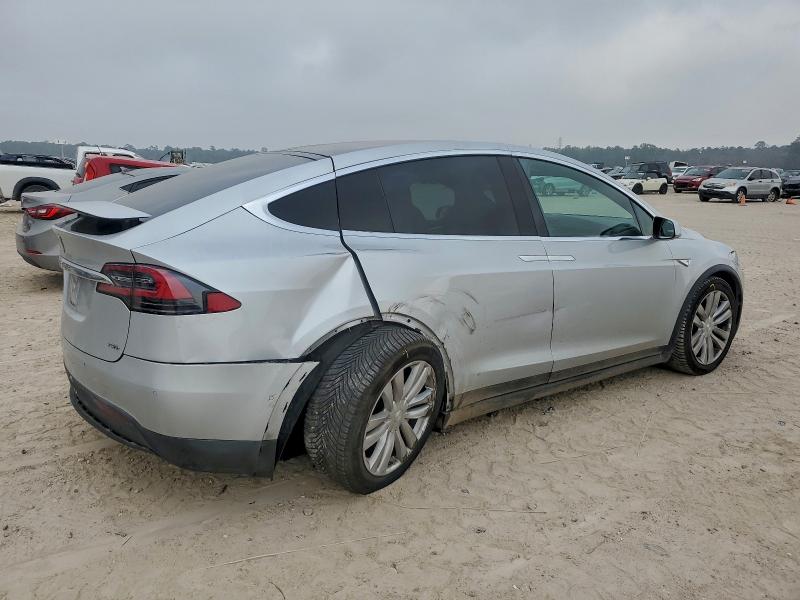 Фото 3 - TESLA MODEL X