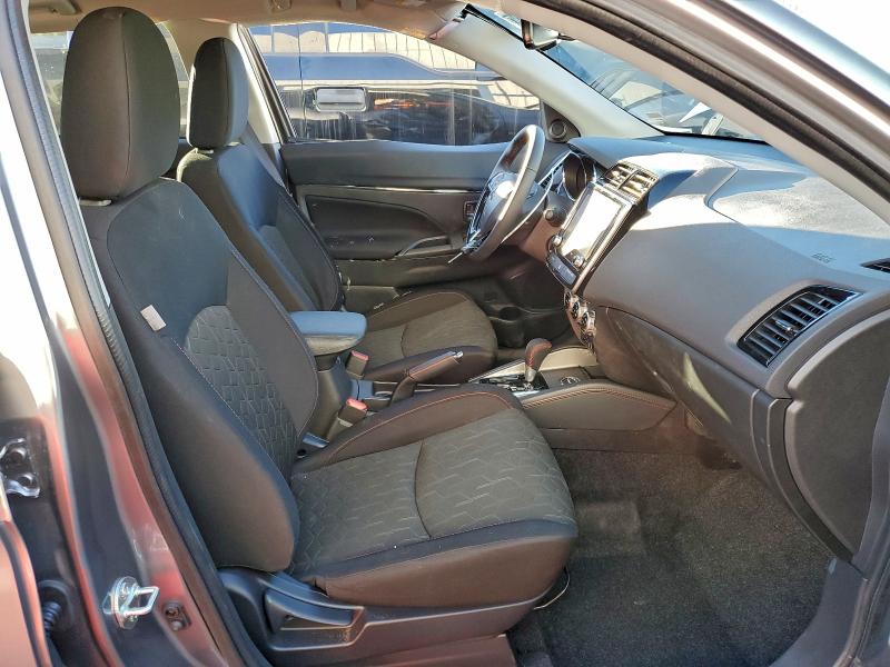 Фото 7 - MITSUBISHI OUTLANDER