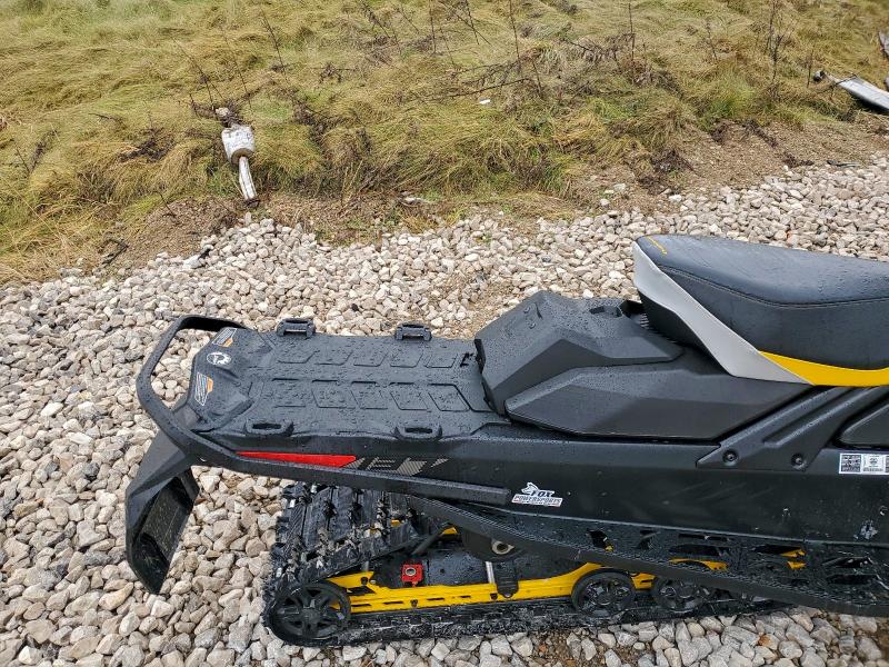 SKI-DOO SNOWMOBILE 2024