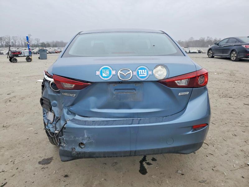 Фото 6 - MAZDA 3