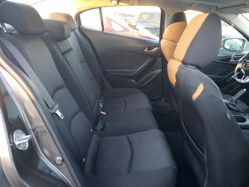 Фото 10 - MAZDA 3