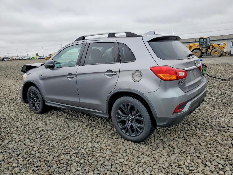 Фото 2 - MITSUBISHI OUTLANDER