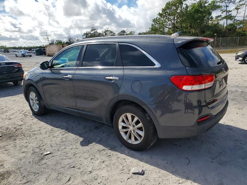 Фото 2 - KIA SORENTO