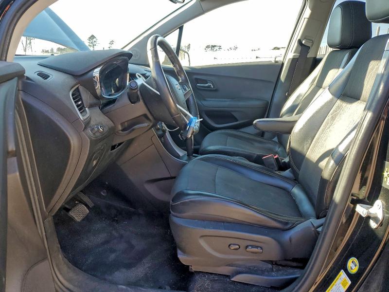 Фото 7 - CHEVROLET TRAX