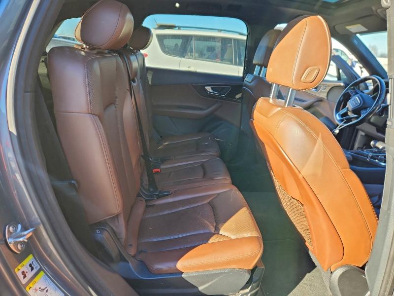 Фото 10 - AUDI Q7