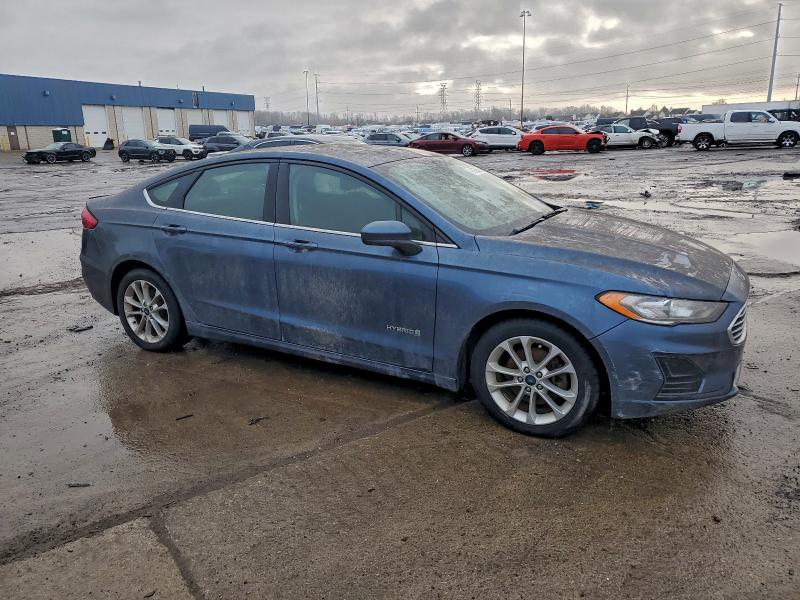 Фото 4 - FORD FUSION