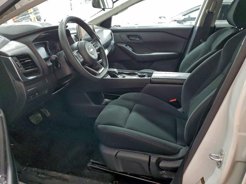 Фото 7 - NISSAN ROGUE