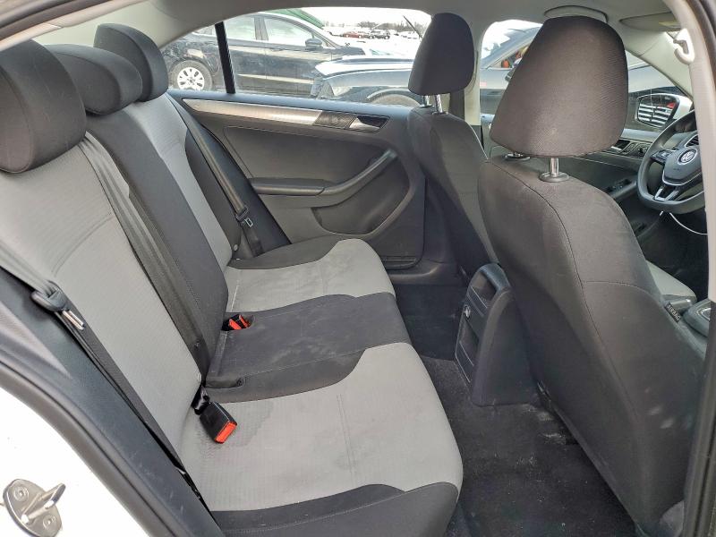 Фото 10 - VOLKSWAGEN JETTA