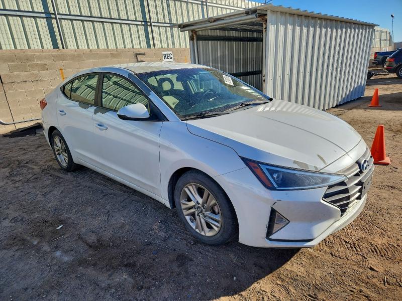 Фото 4 - HYUNDAI ELANTRA