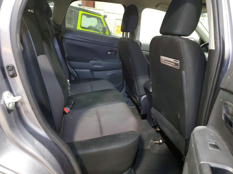 Фото 11 - MITSUBISHI OUTLANDER