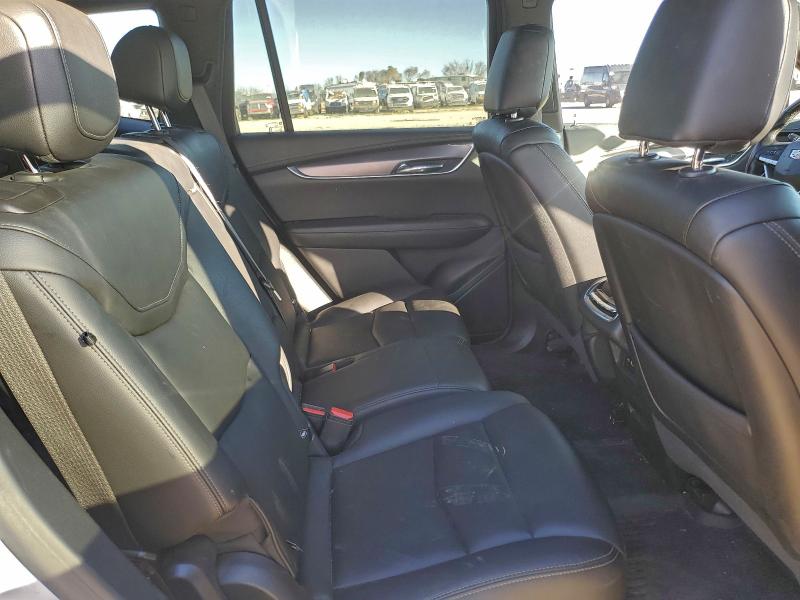 Фото 11 - CADILLAC XT6