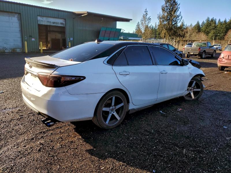 Фото 3 - TOYOTA CAMRY